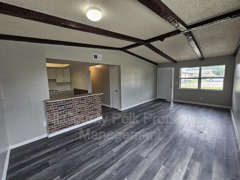 3037 Saint Paul Dr. – photo 3