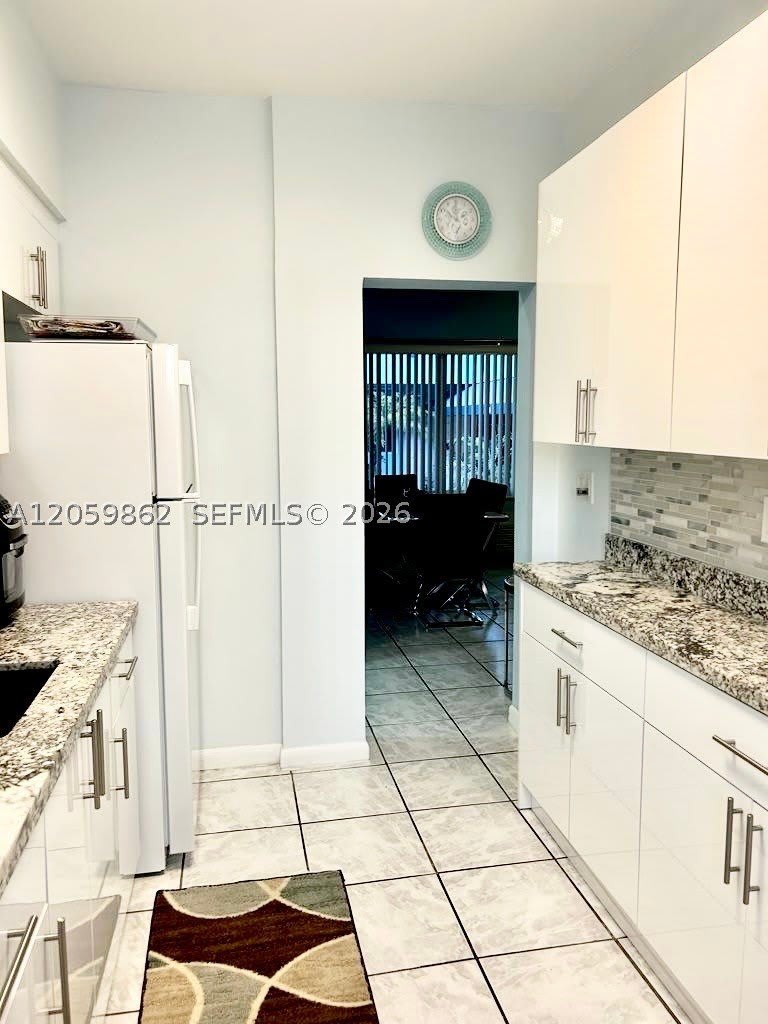 326 Harrison St – photo 4