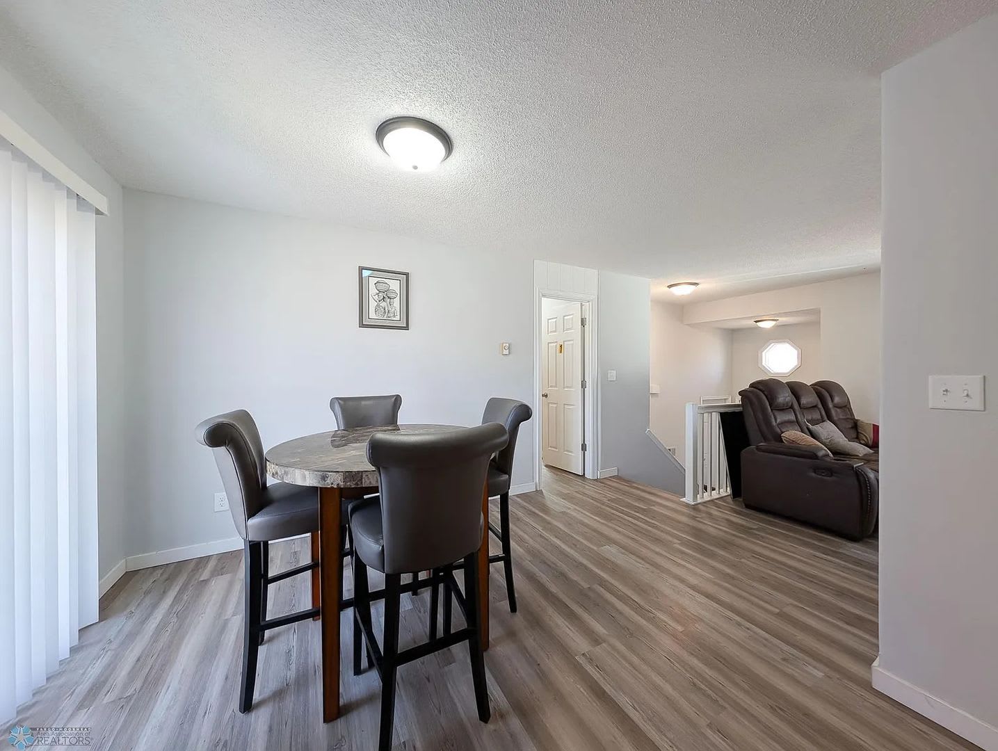Spacious 4 Bed 2 Bath Home In West Fargo – photo 3