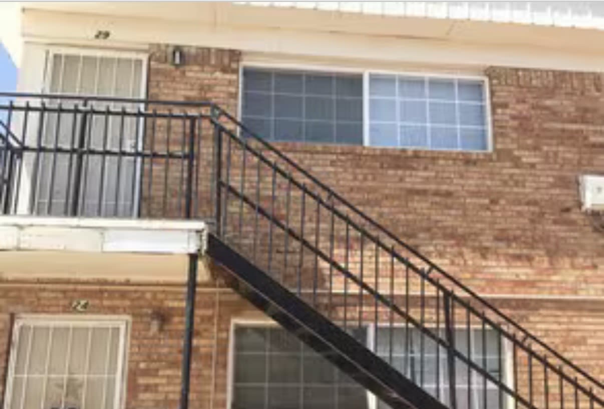 California Apartments – photo 2