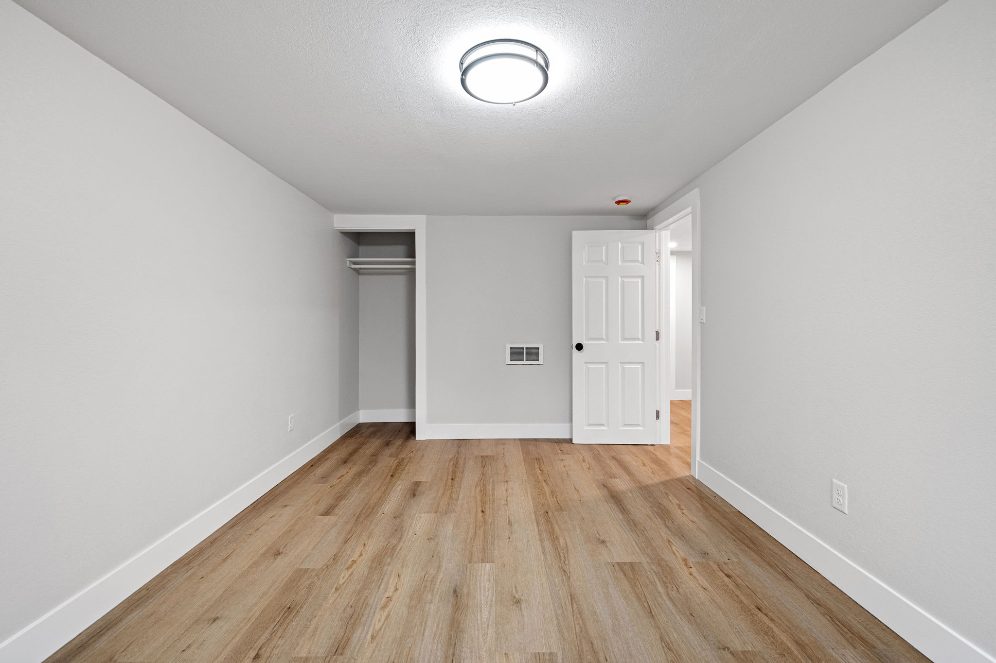 920 West 20th Avenue – photo 3