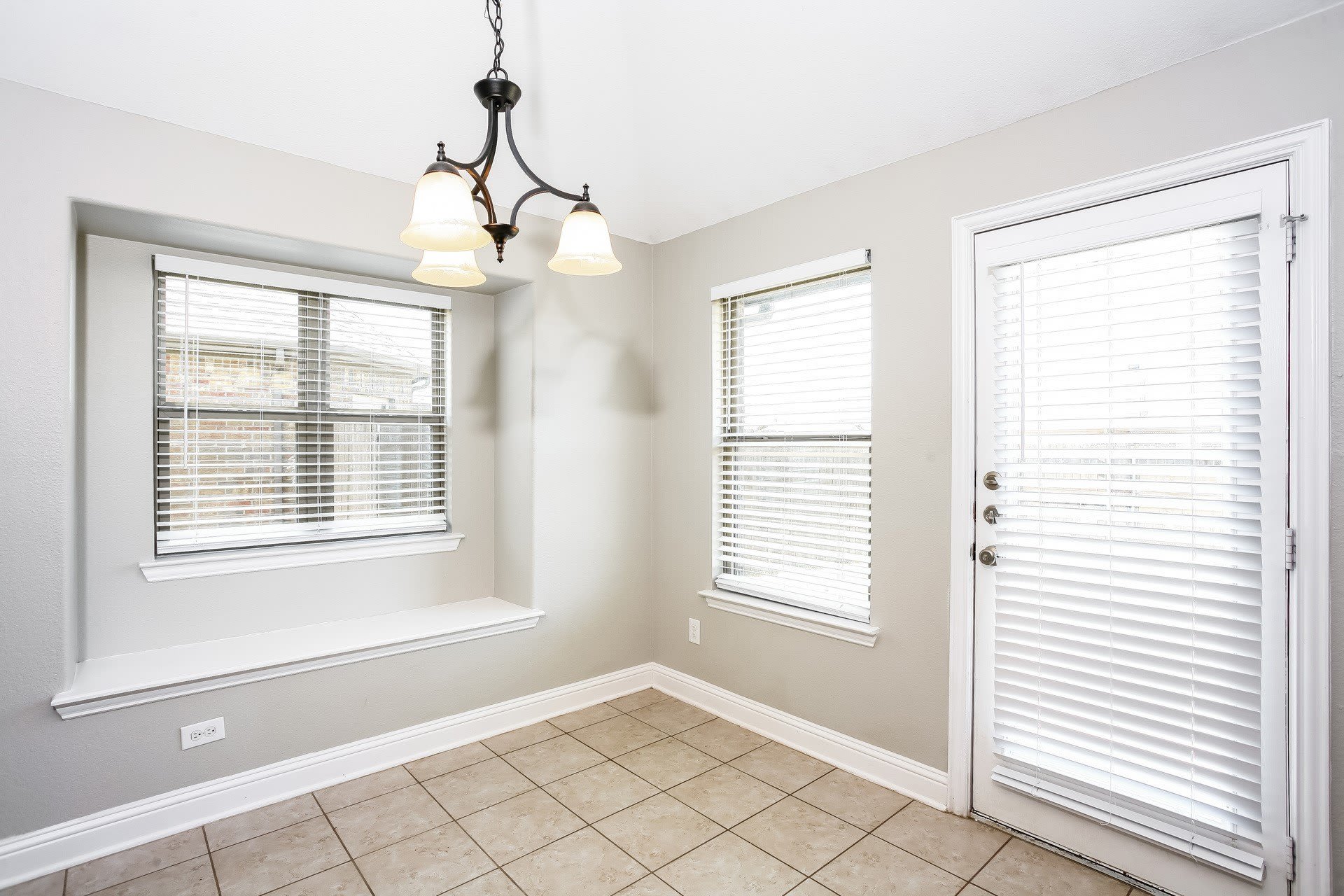 1108 Colonial Drive – photo 5