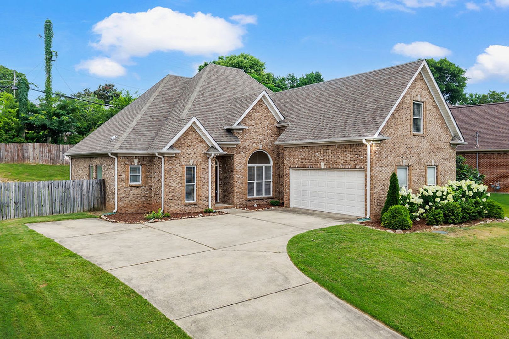 Size and Space in Beautiful Bluff Park – photo 3