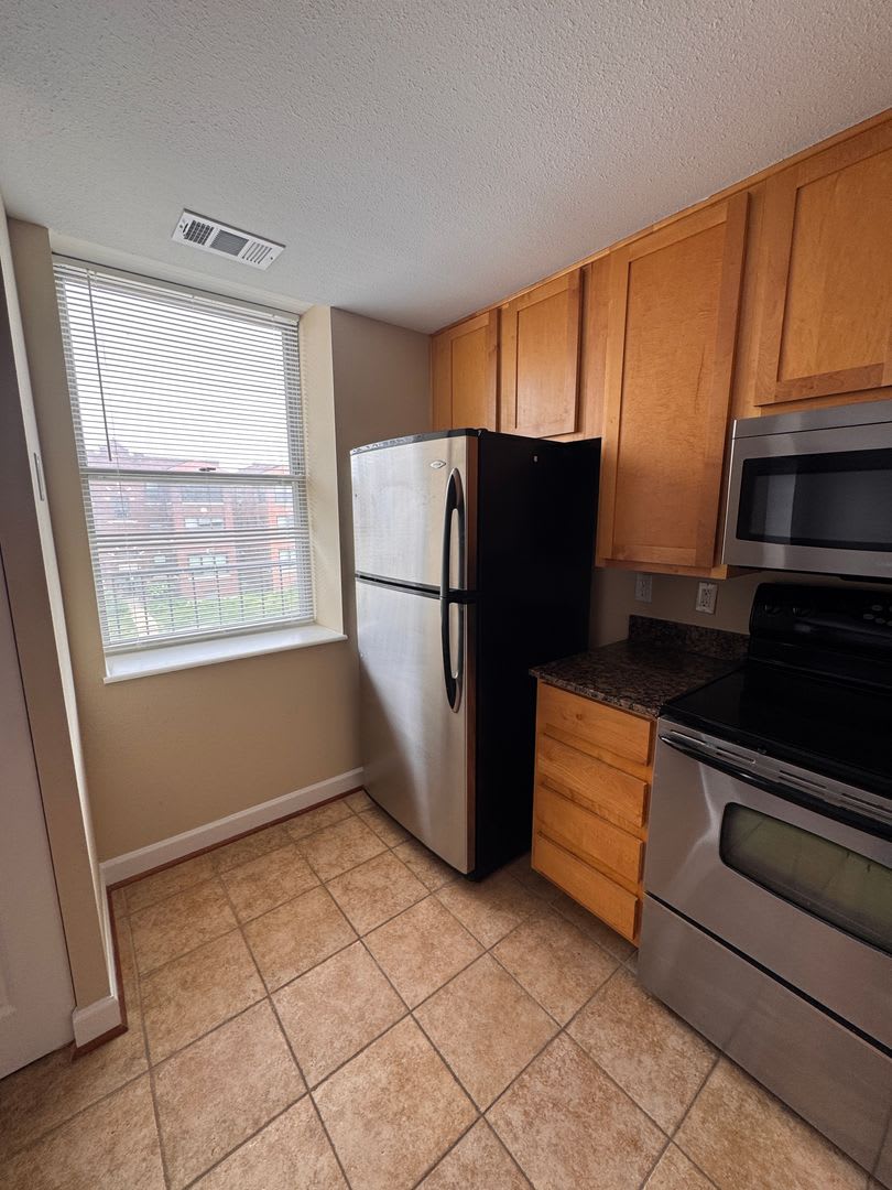 5630 PERSHING AVE #36 – photo 4