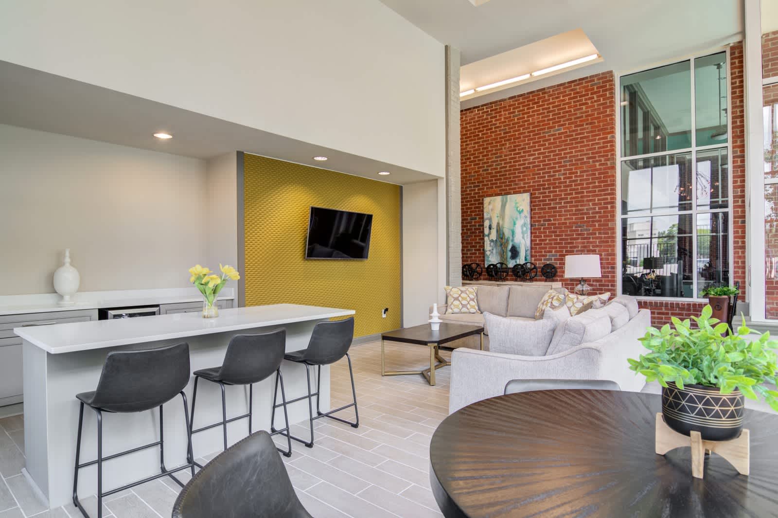 1660 Peachtree – photo 3