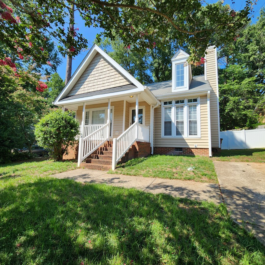 126 West Holding Ave – photo 2