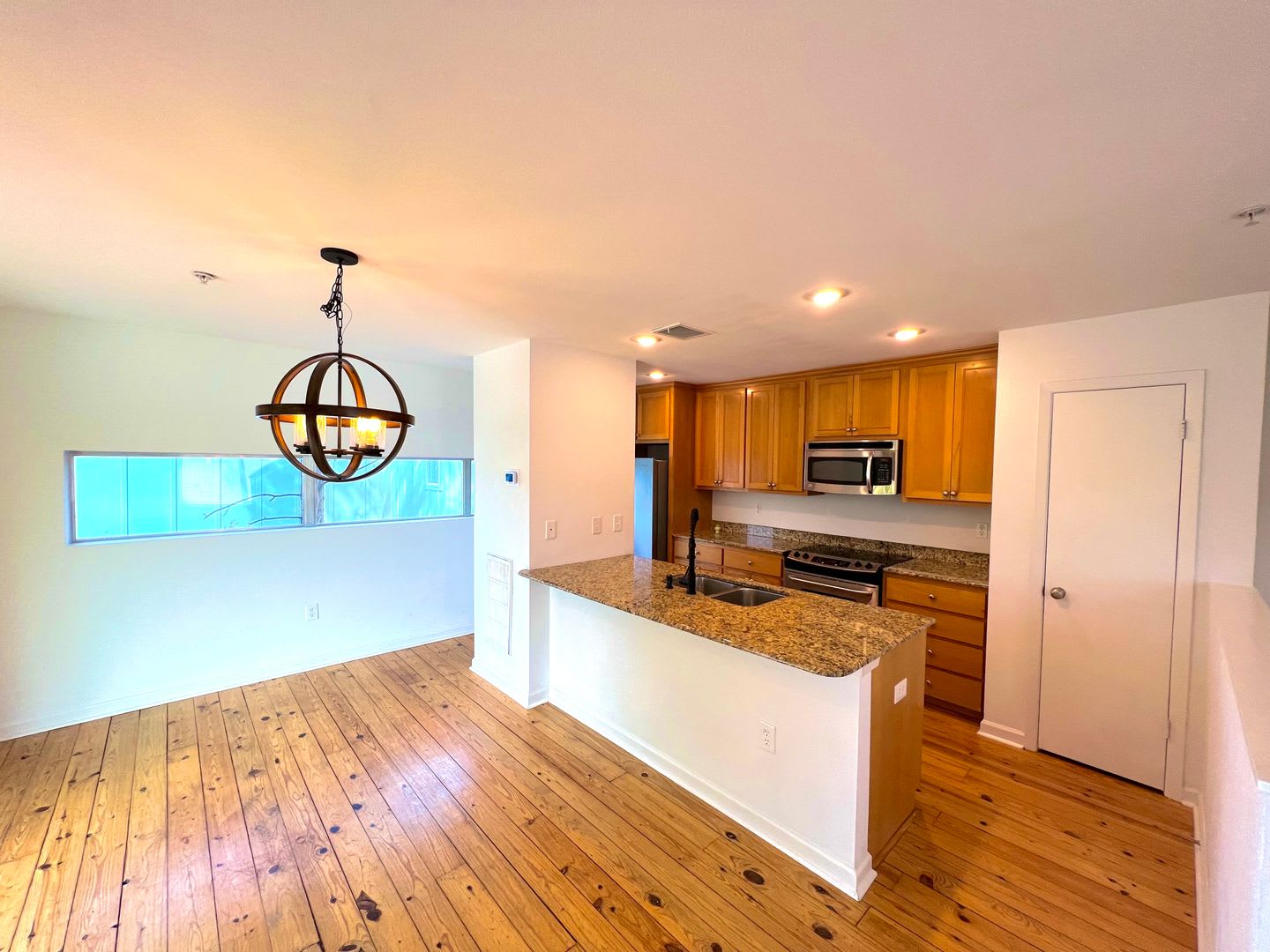 Unique Contemporary Style Home With An Updated Modern Look – photo 4