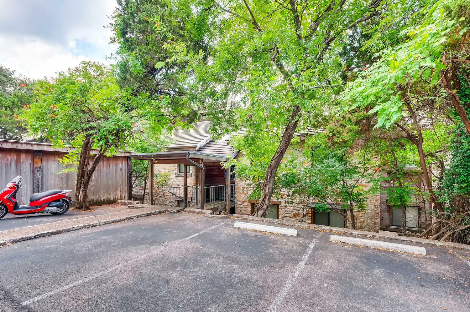 8200 Neely Drive – photo 3