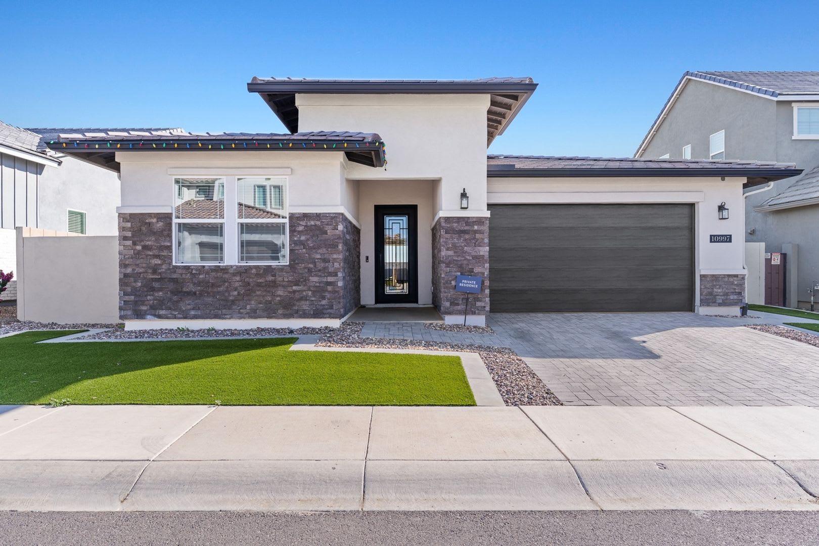 4 Bedroom Single Family Home in Surprise – photo 2