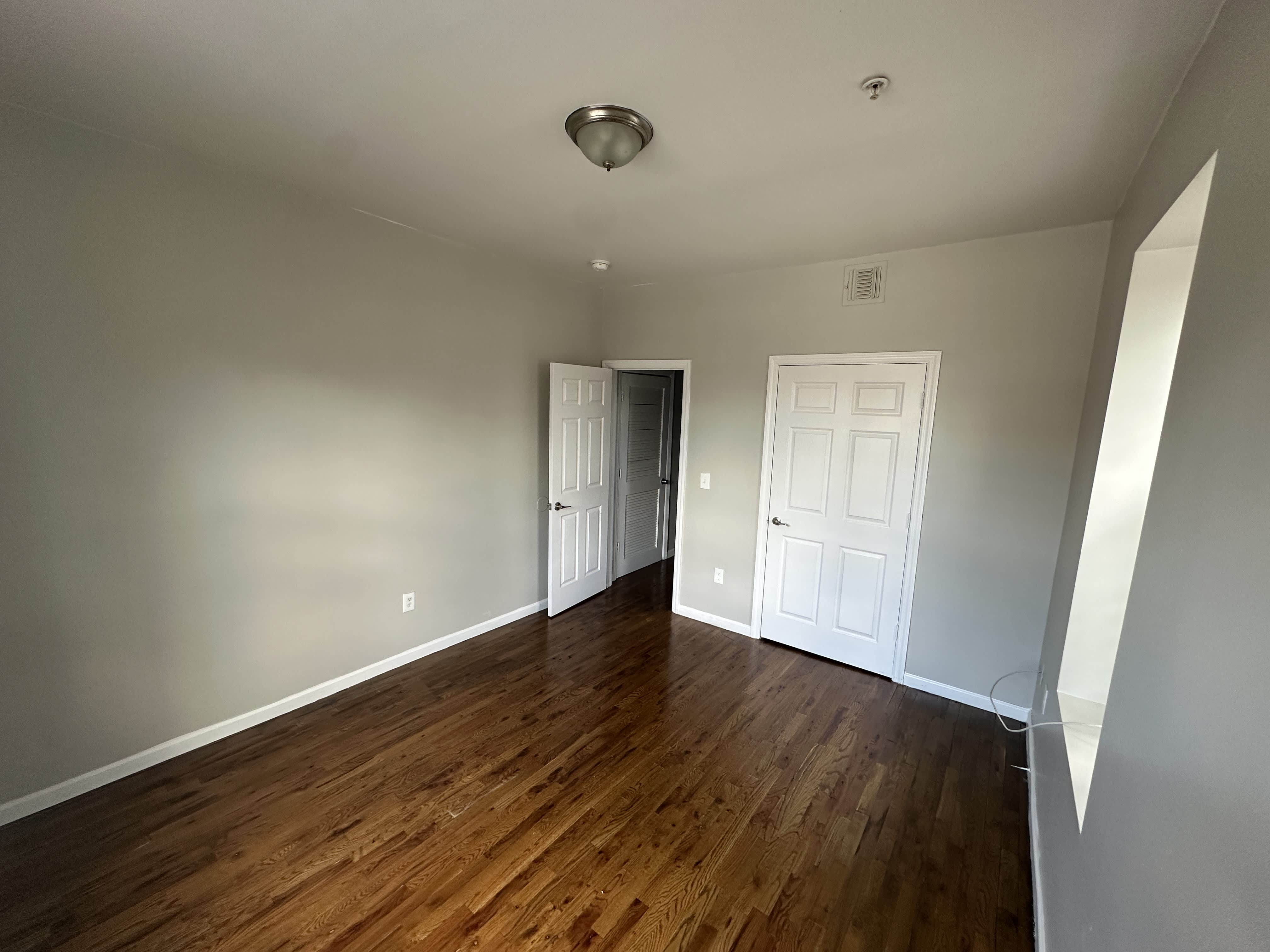 981 18th Ave – photo 4