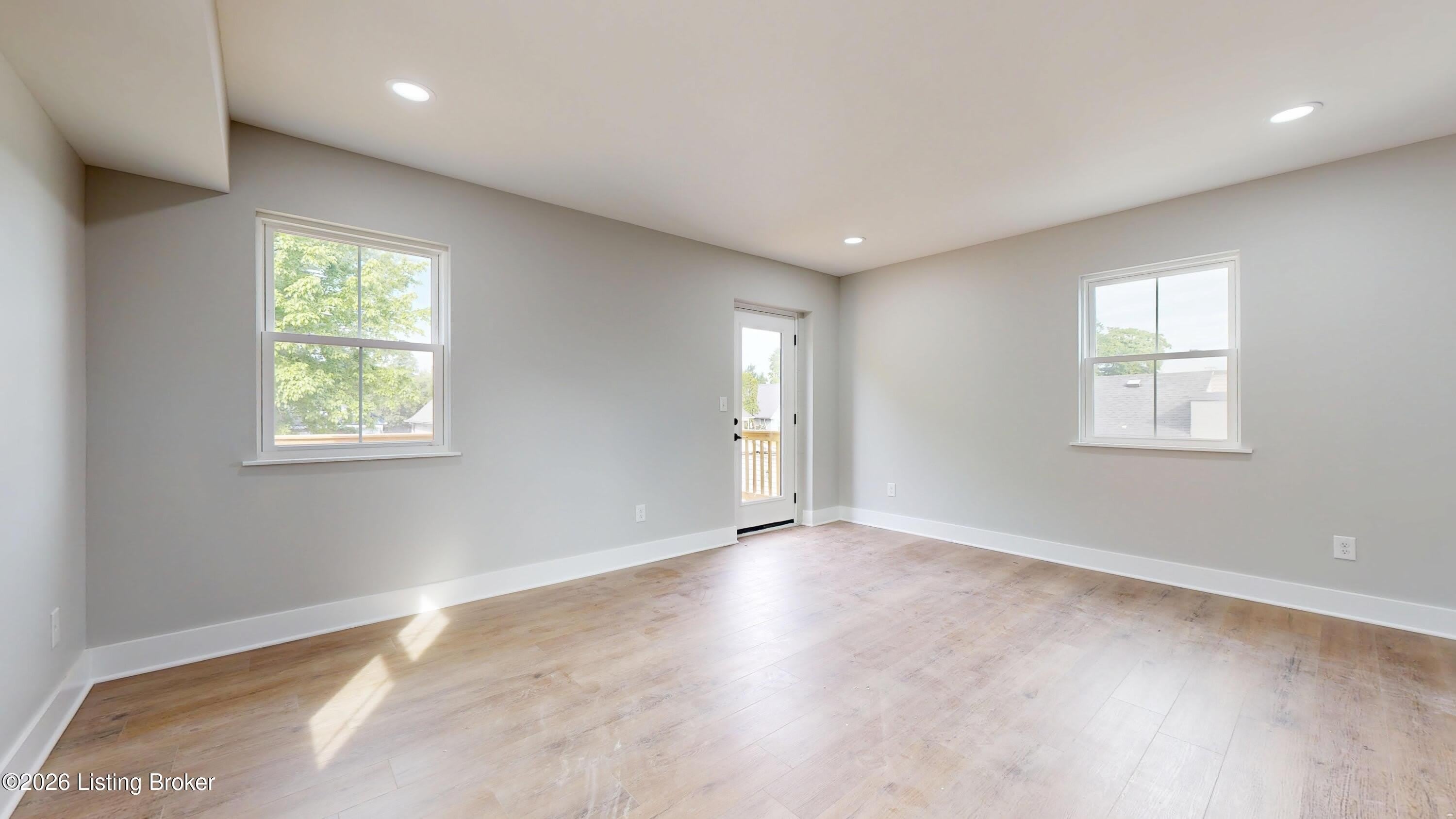 116 Bauer Ave – photo 4