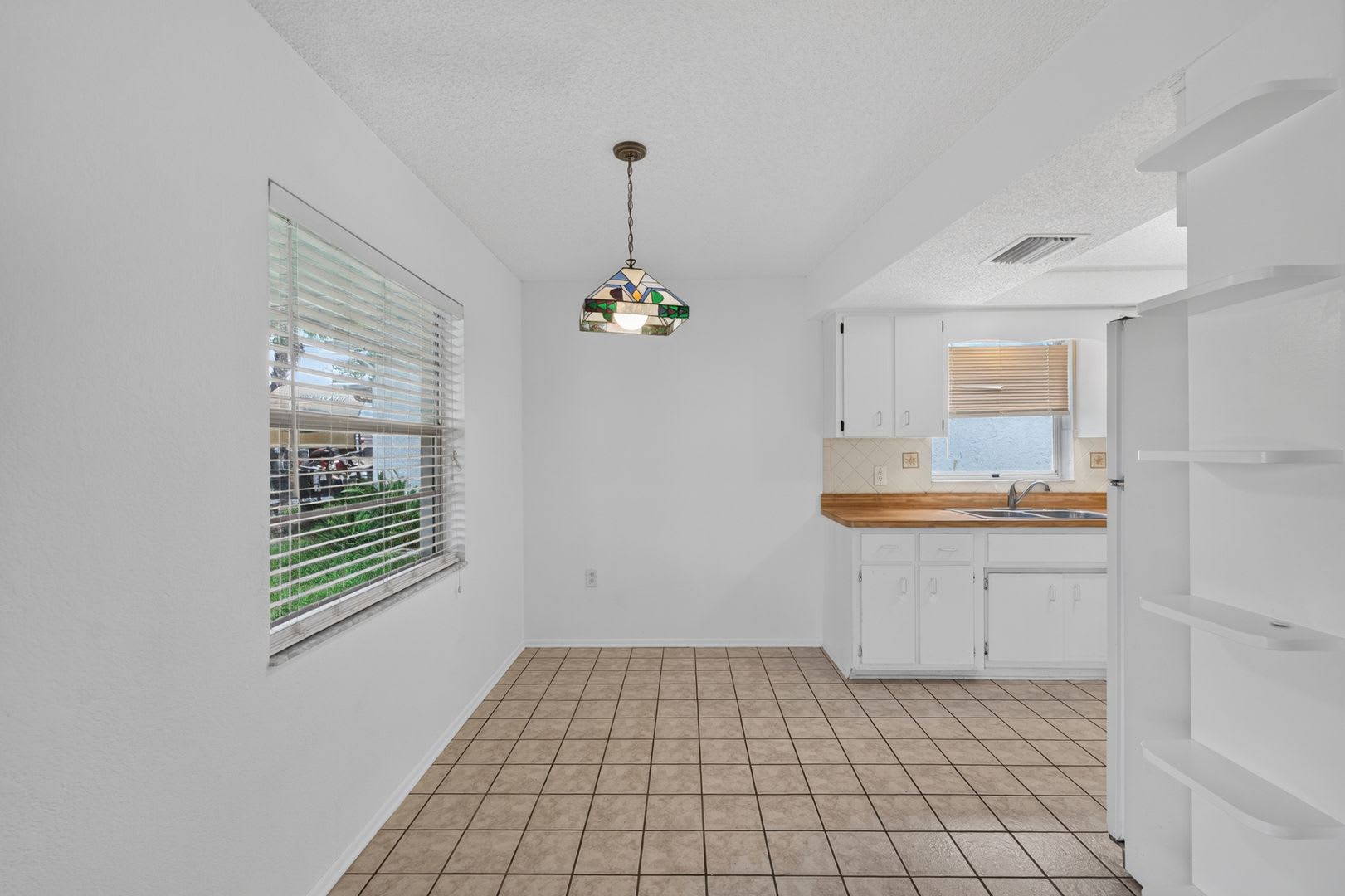 For Rent – Charming 2 Bedroom Home in New Port Richey – photo 5