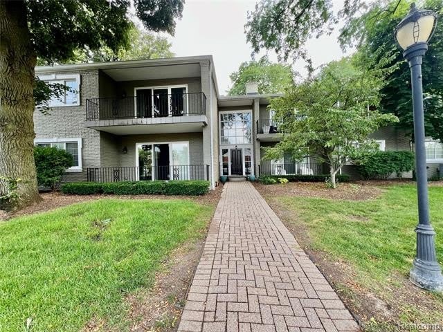 1113 N Old Woodward Avenue – photo 1