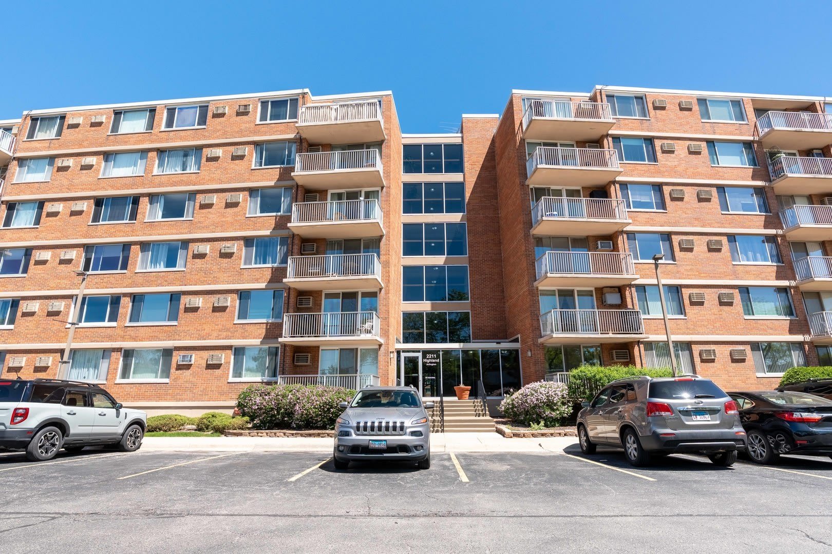 2211 S Highland Avenue – photo 1