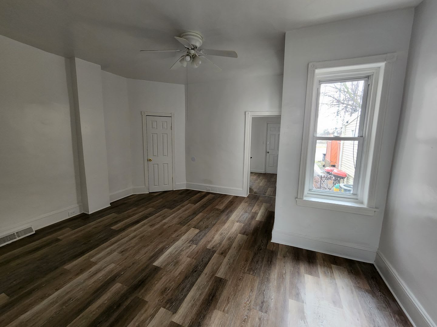 834 E. 17th St. – photo 5