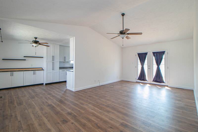107 Sidney Court – photo 2