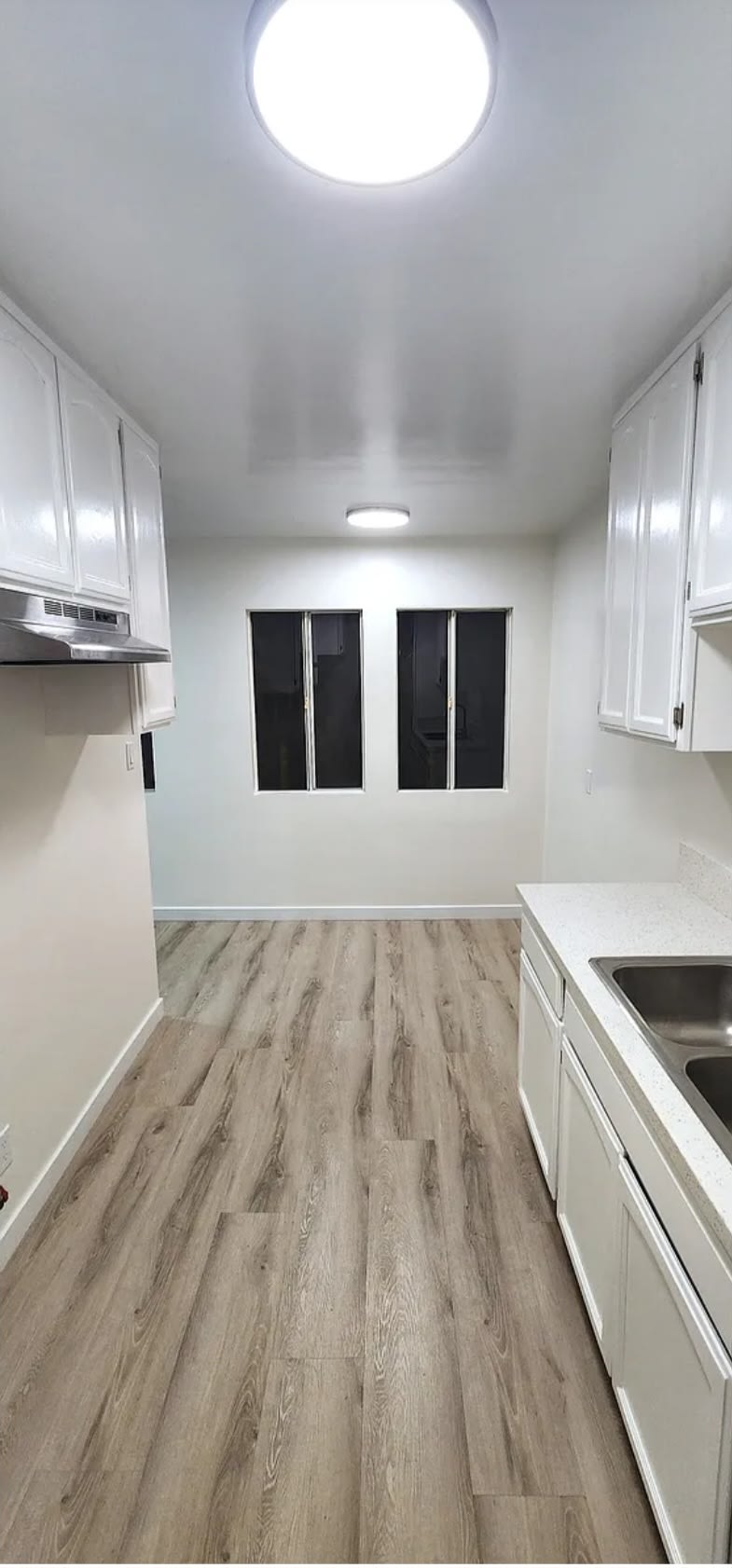 2574 Southern Ave – photo 5