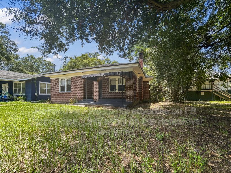 811 Broxton St – photo 2