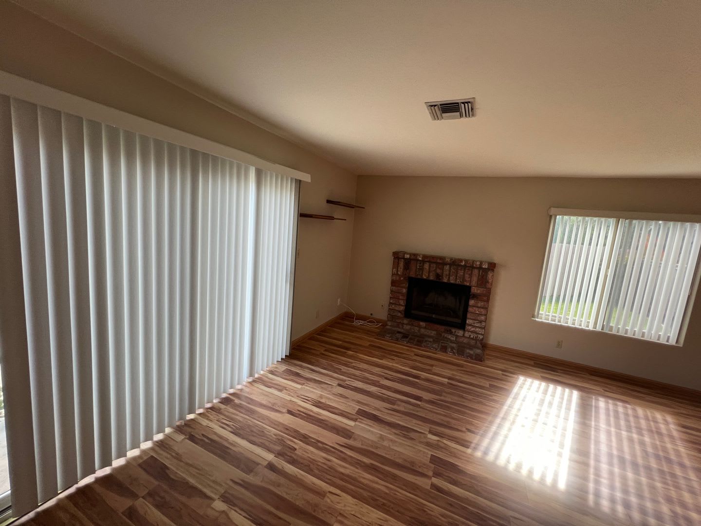 Great Townhome For Rent – photo 4