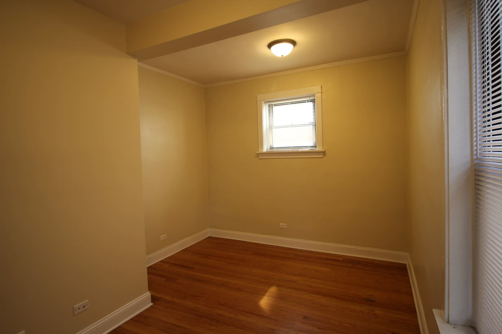 2410 W Winnemac Ave – photo 5