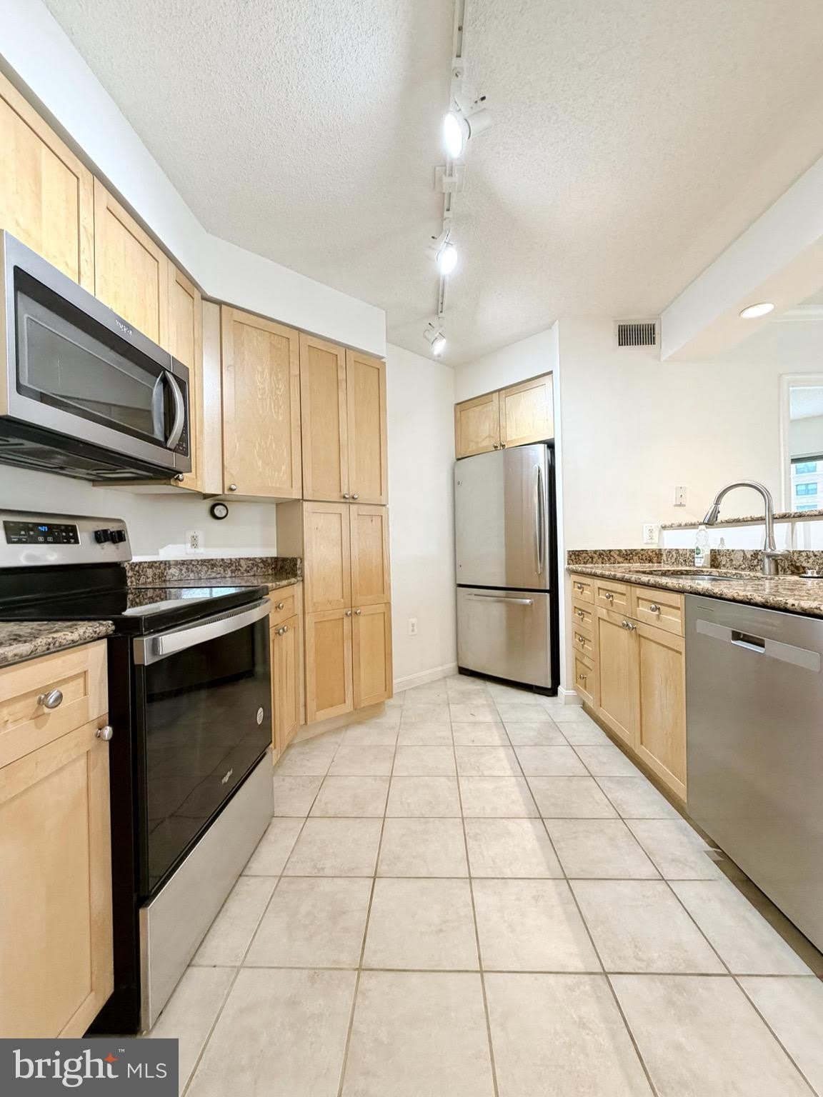 3101 N Hampton Drive – photo 3