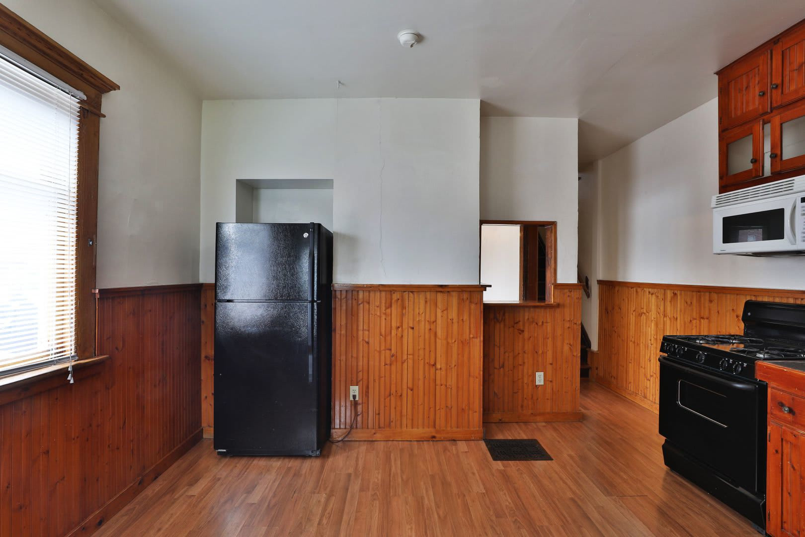 Large 4 Bedroom North Campus Townhouse – photo 4