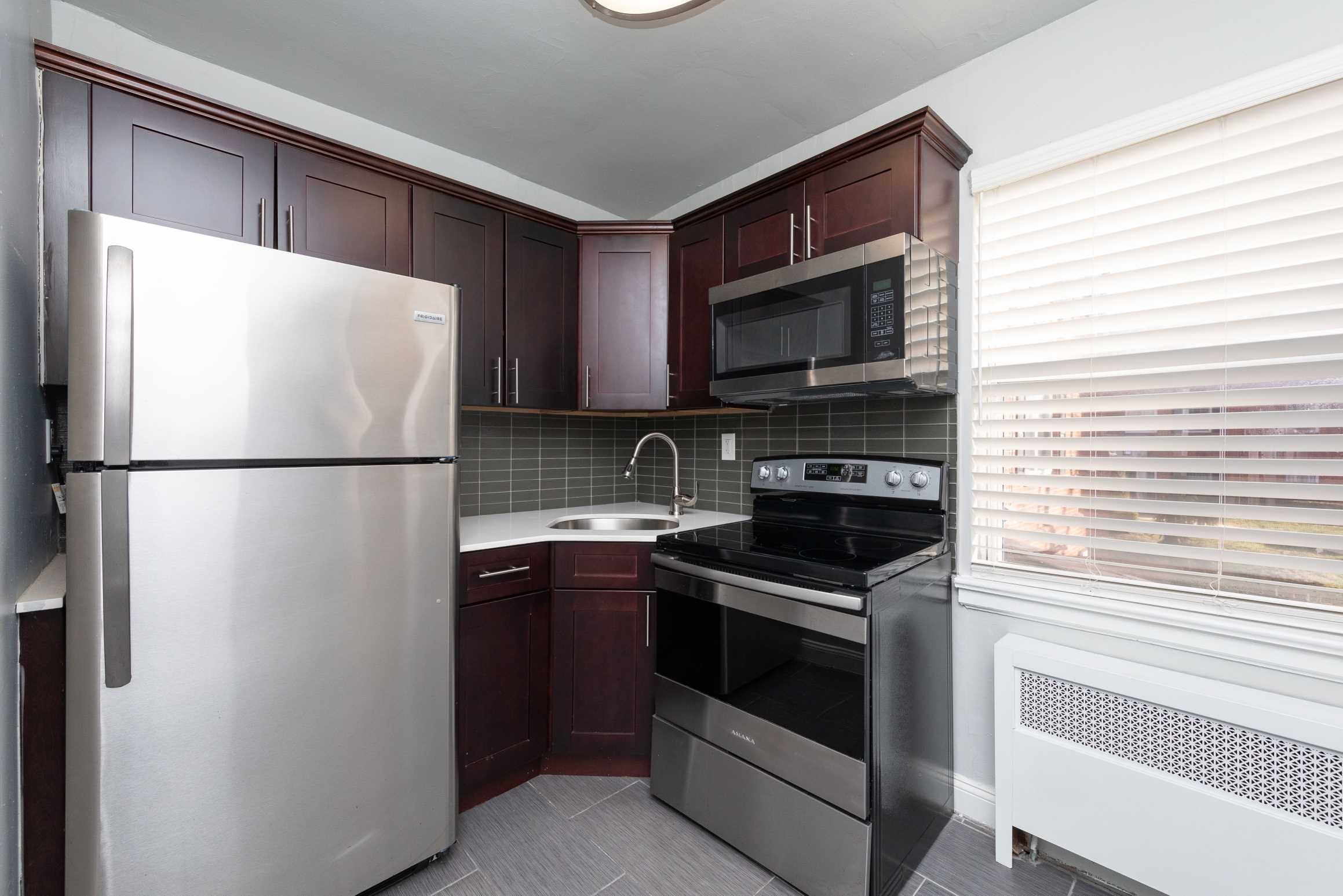 Walnut Court – photo 1