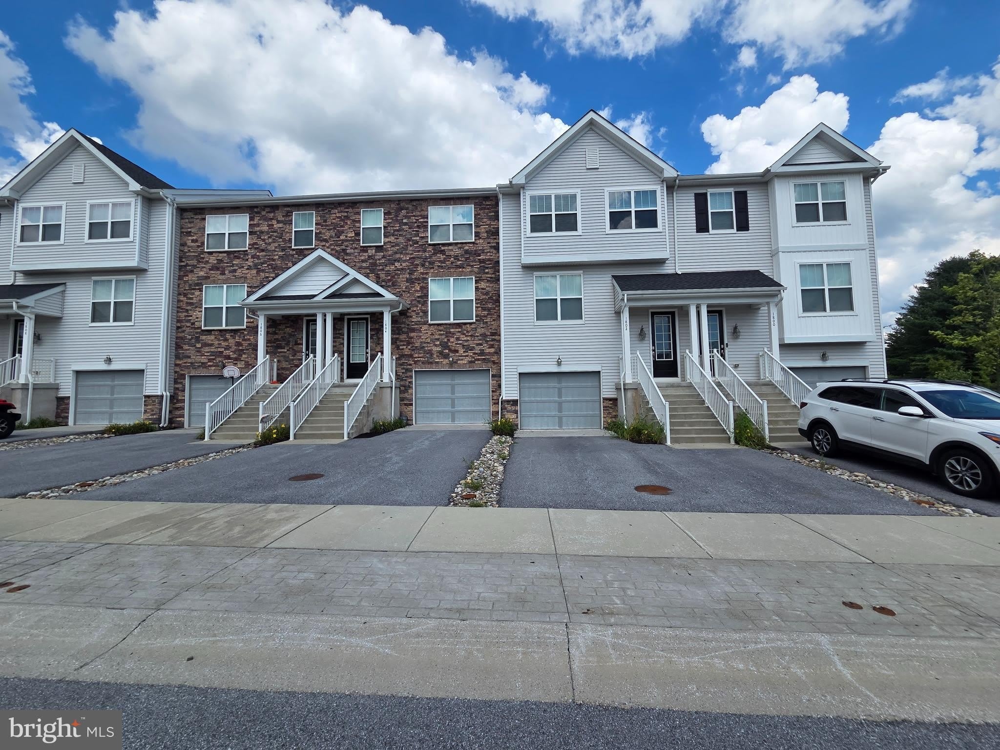 1802 BOULDER Drive – photo 1