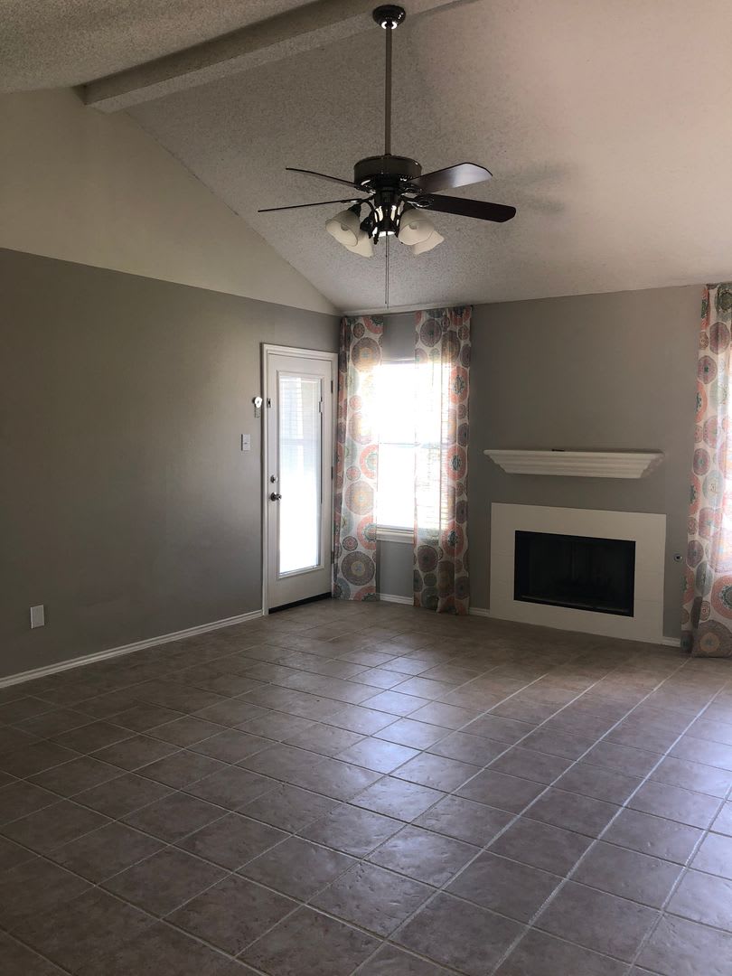 Adorable 3 Bedroom/ 2 Bath – photo 5