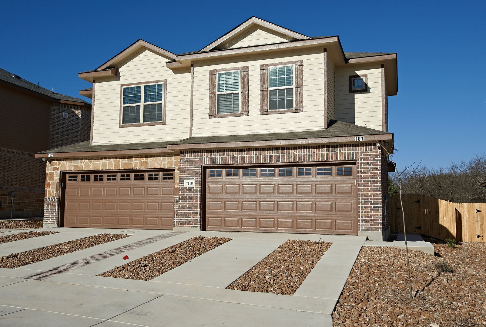 Luxury 3 Bedroom Townhome Located Near South Texas Medical Center San Antonio Texas – photo 1