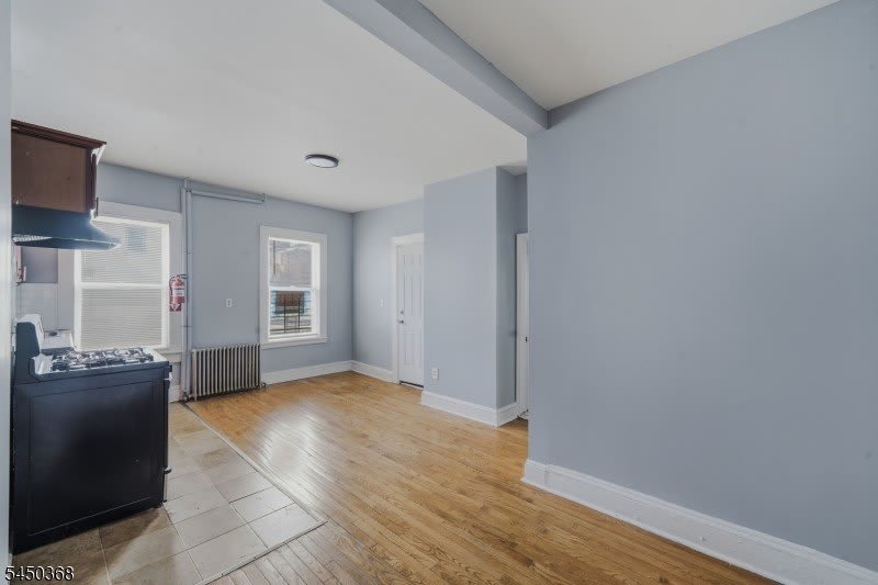 143 20Th Ave – photo 3
