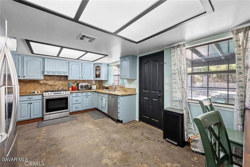 712 Avenue R-8 – photo 5