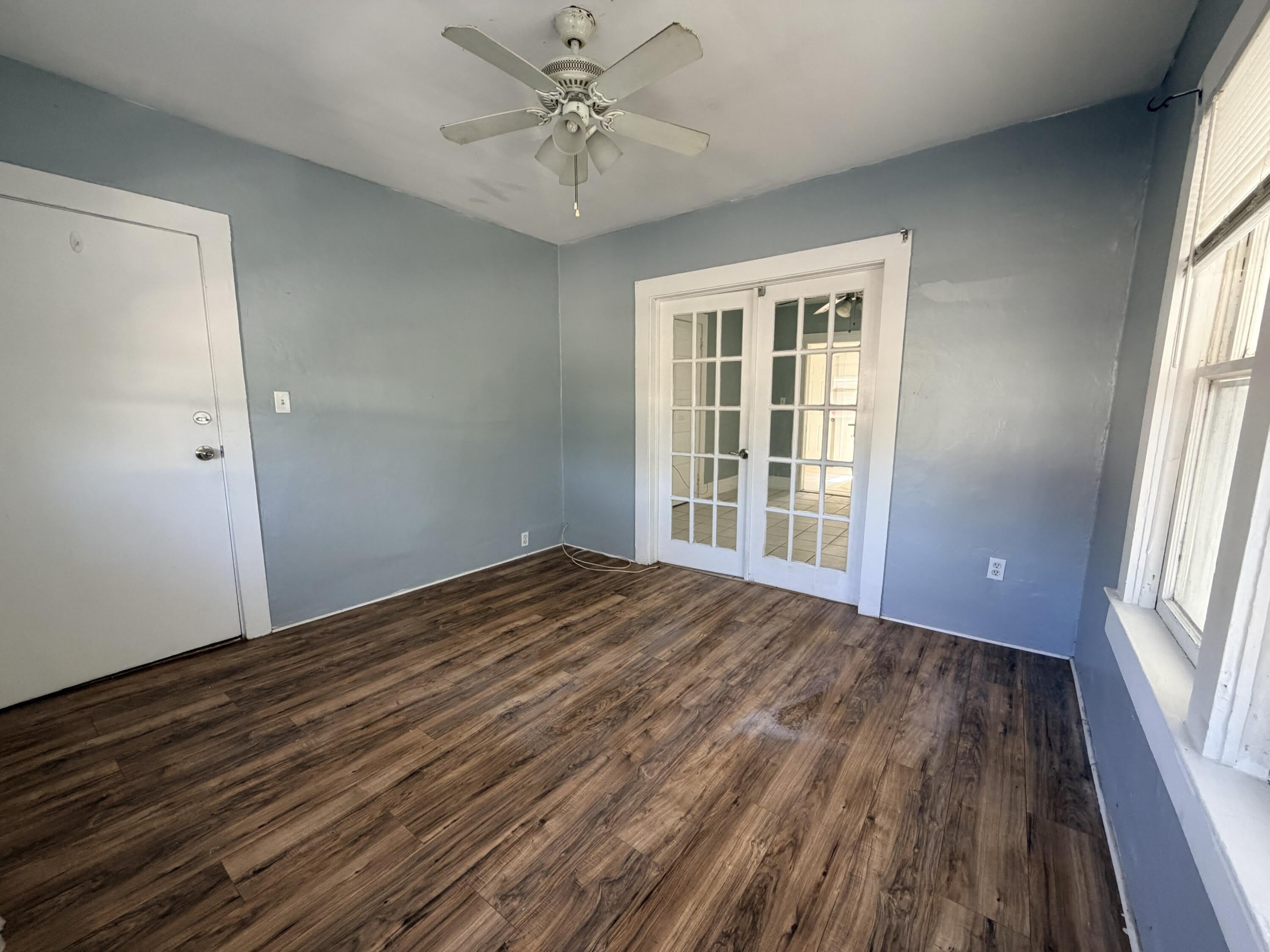 216 S 16th Avenue – photo 2