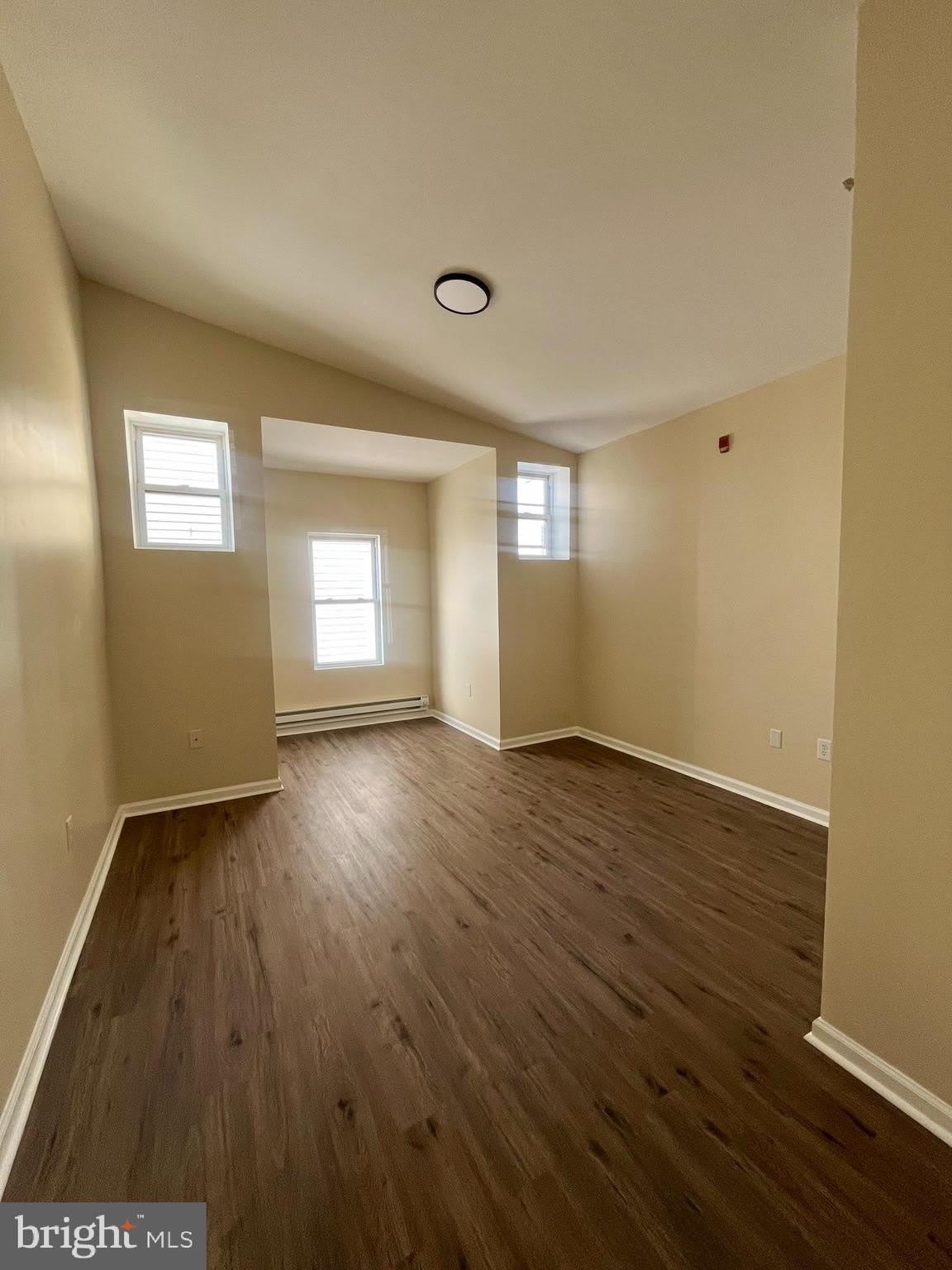4059 POWELTON Avenue – photo 2