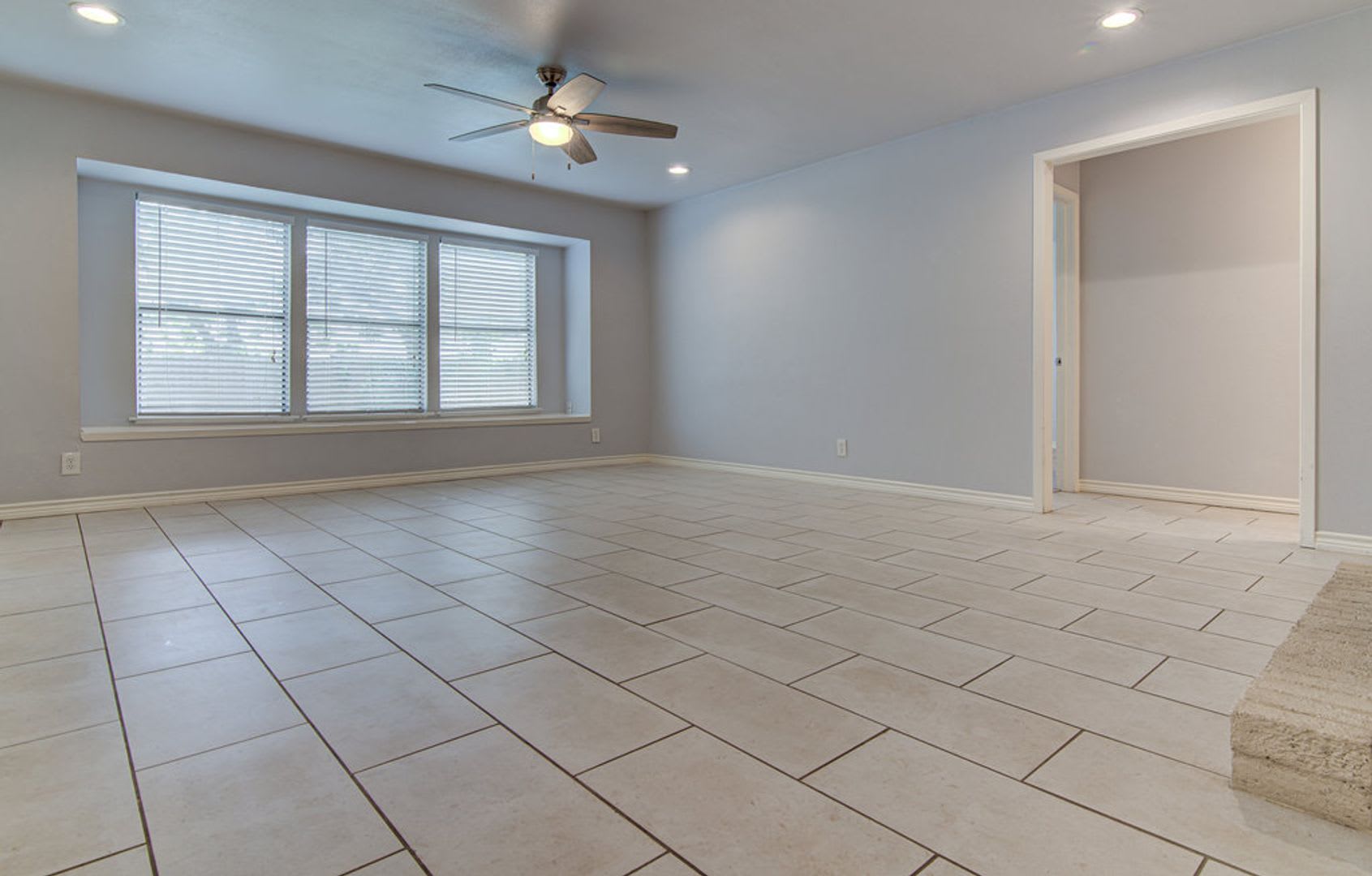 **TWO WEEKS FREE RENT!!** Recently Renovated 3 bedroom 2 bath in Anderson Mill! – photo 4