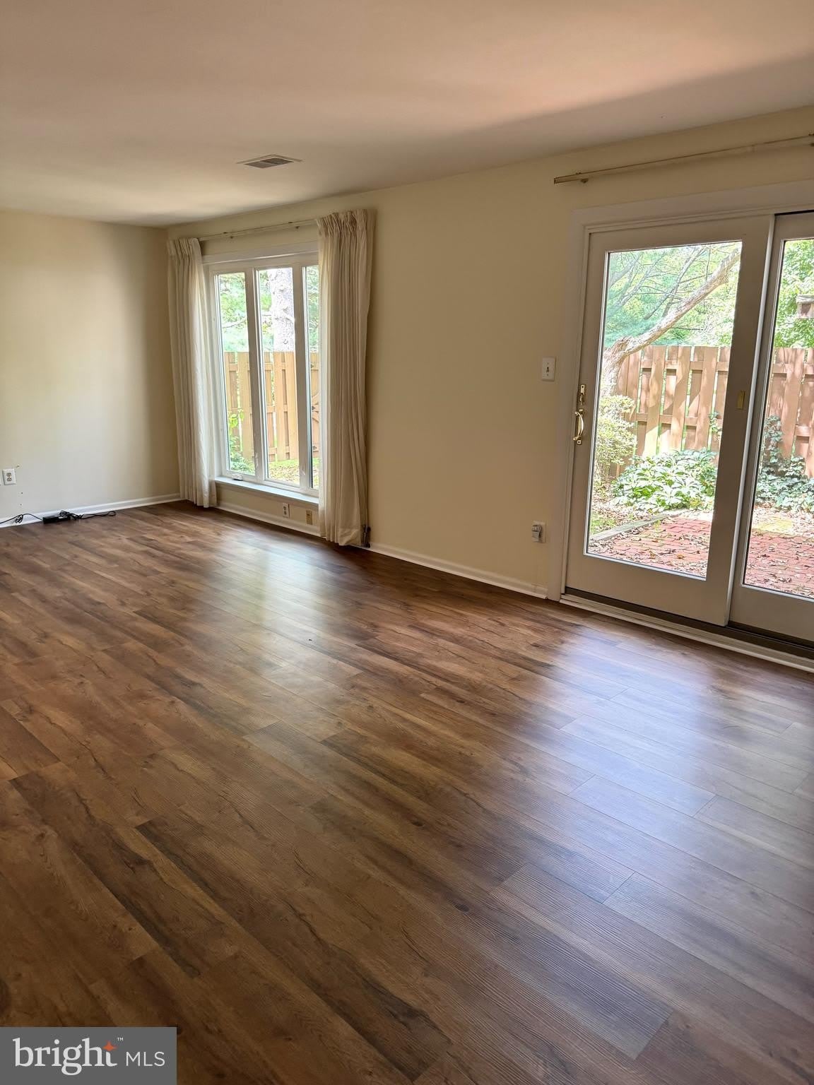130 WESTBURY Court – photo 2