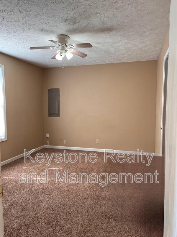 665 Artic Avenue – photo 2