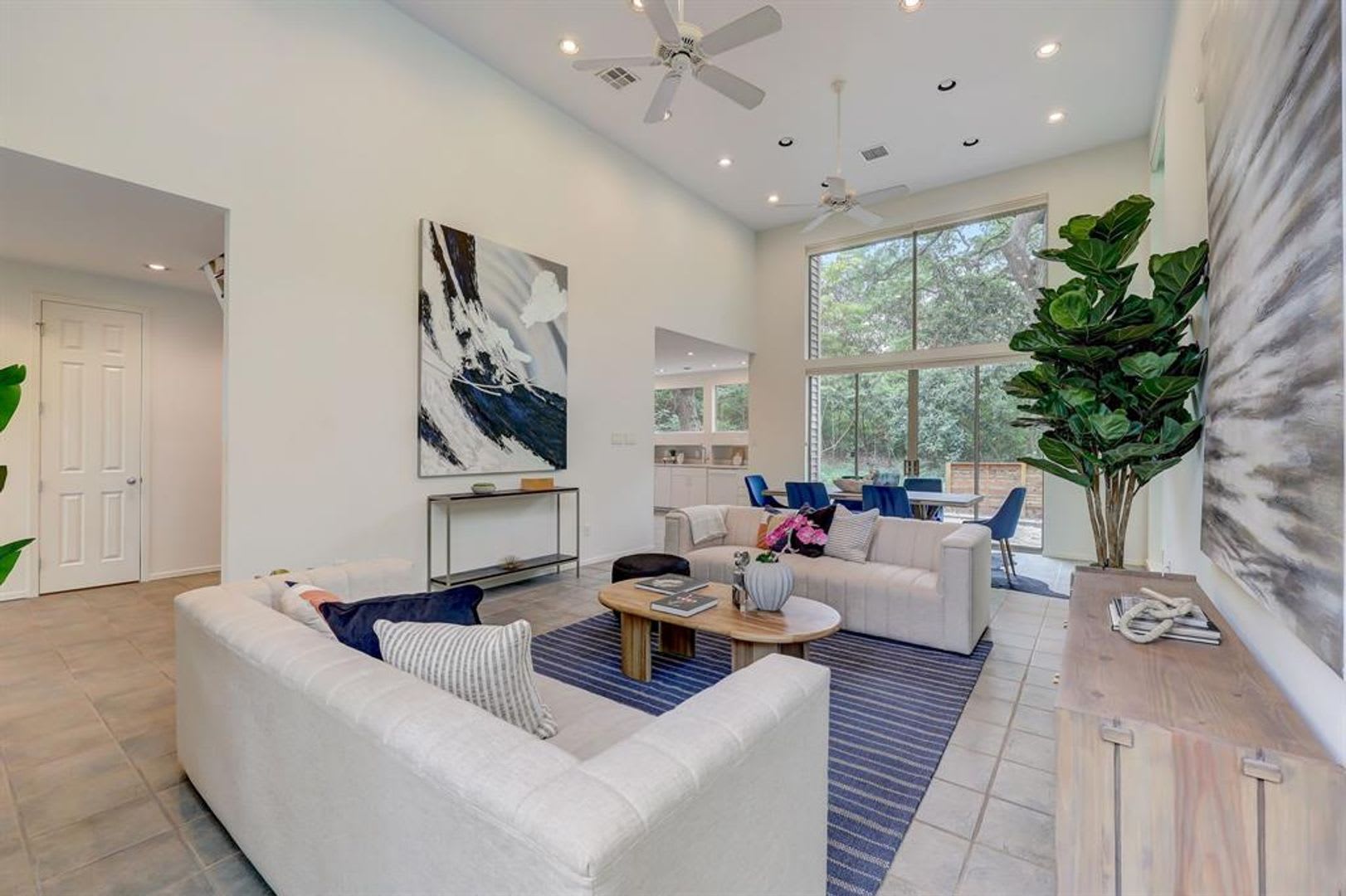 805 Leonard St!!! – photo 4