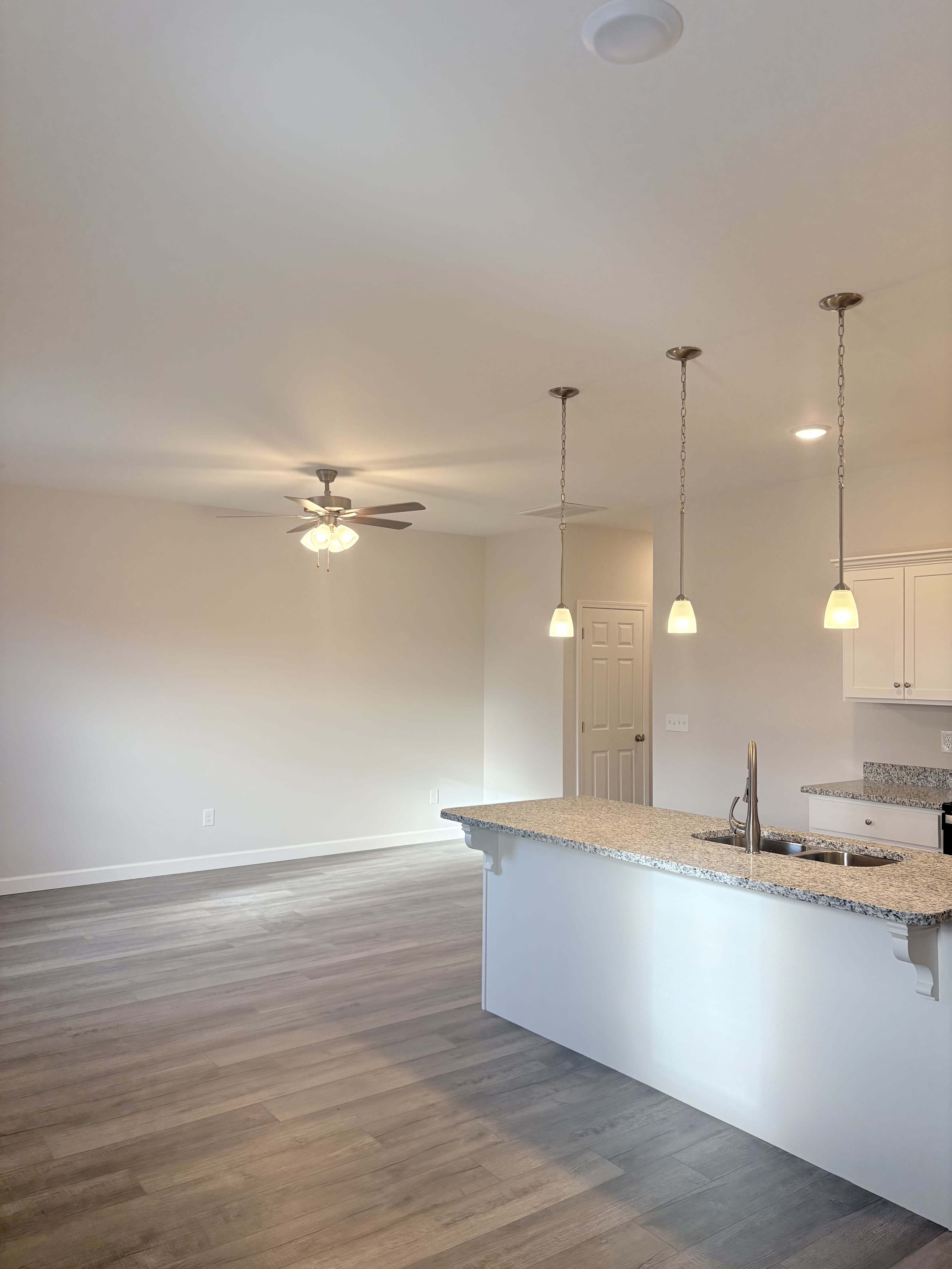 916 Rodeo Ln – photo 3