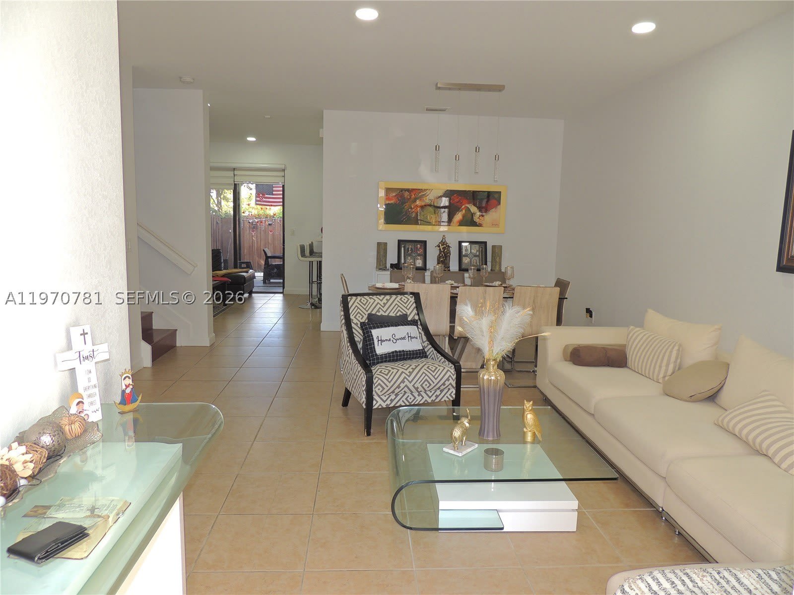11301 NW 88th Ter – photo 2