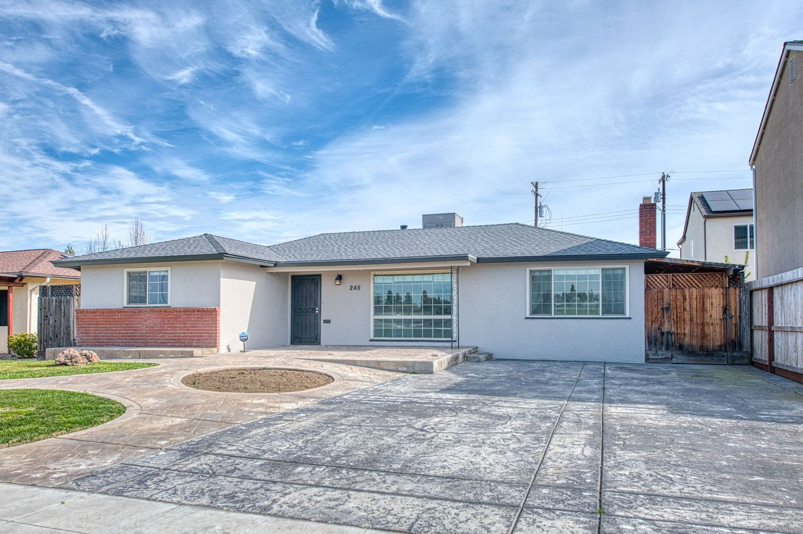 Adorable 3 BR 1 BA Home In A Well Desired Clovis Neighborhood – photo 4