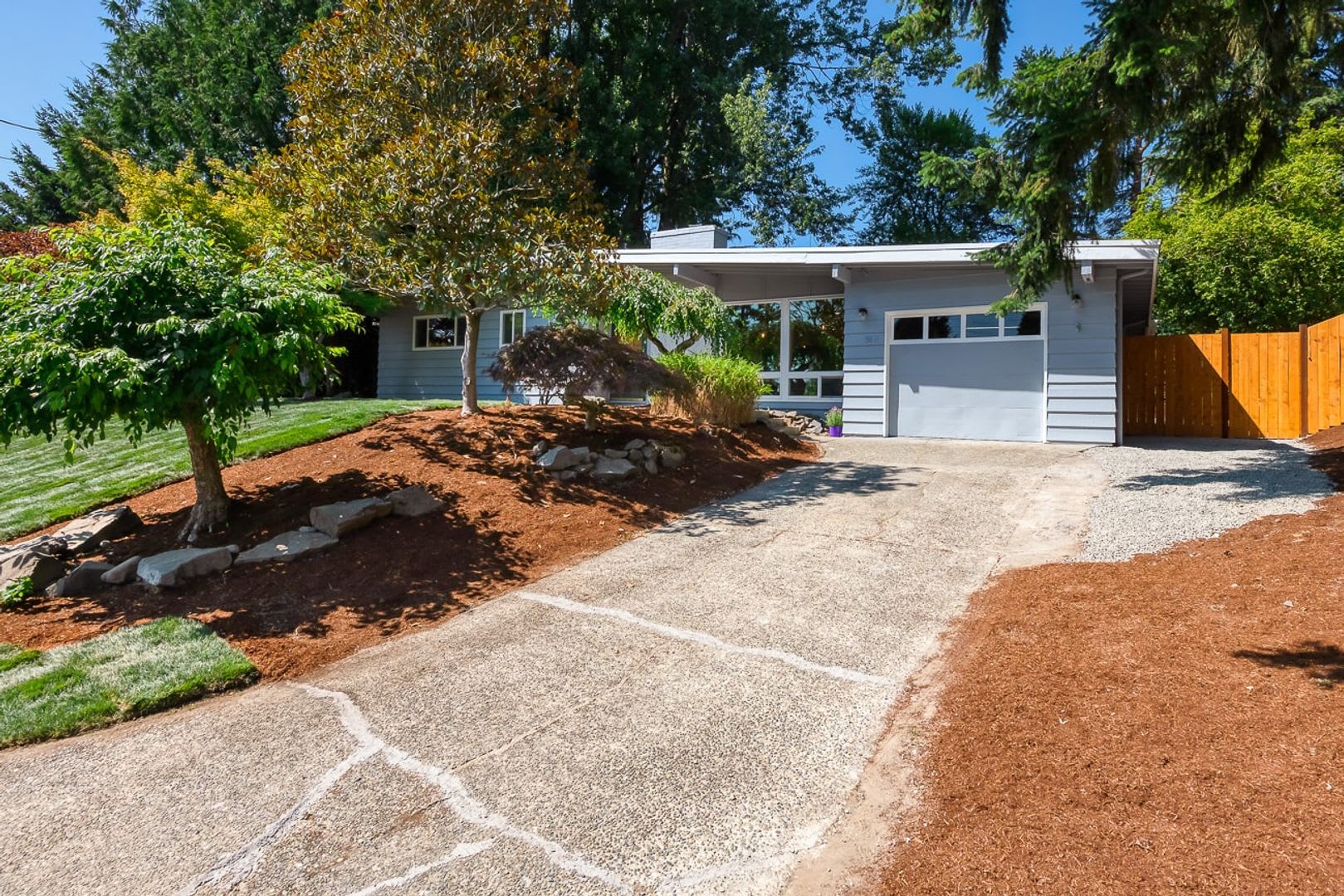 Newly Remodeled 3 Bed 1 Bath Rambler in Bellevue – photo 2
