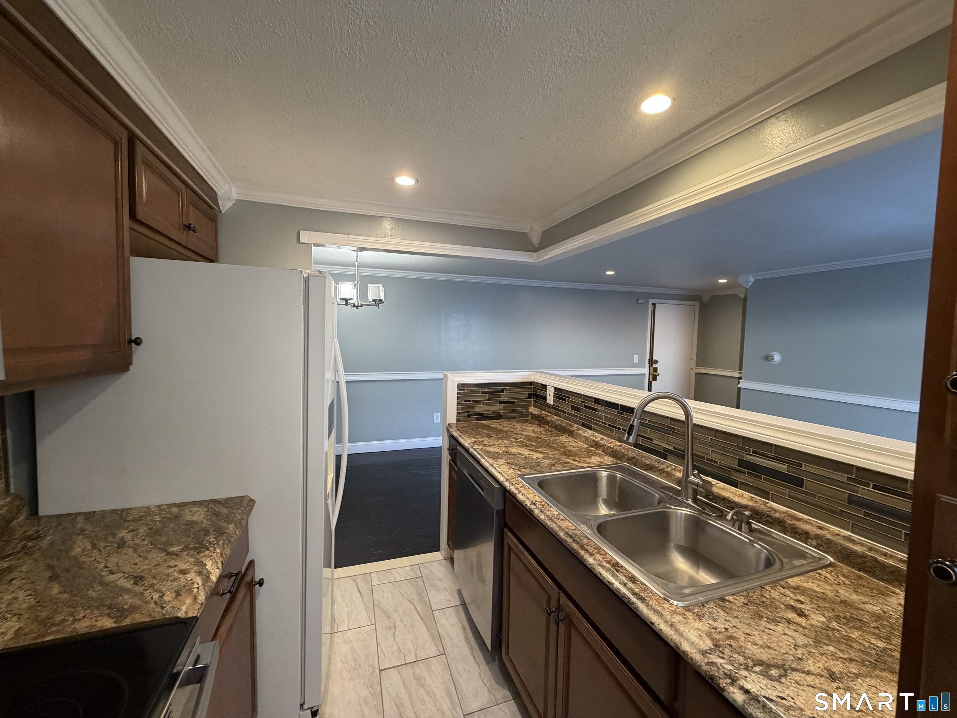 509 Burnside Avenue – photo 3