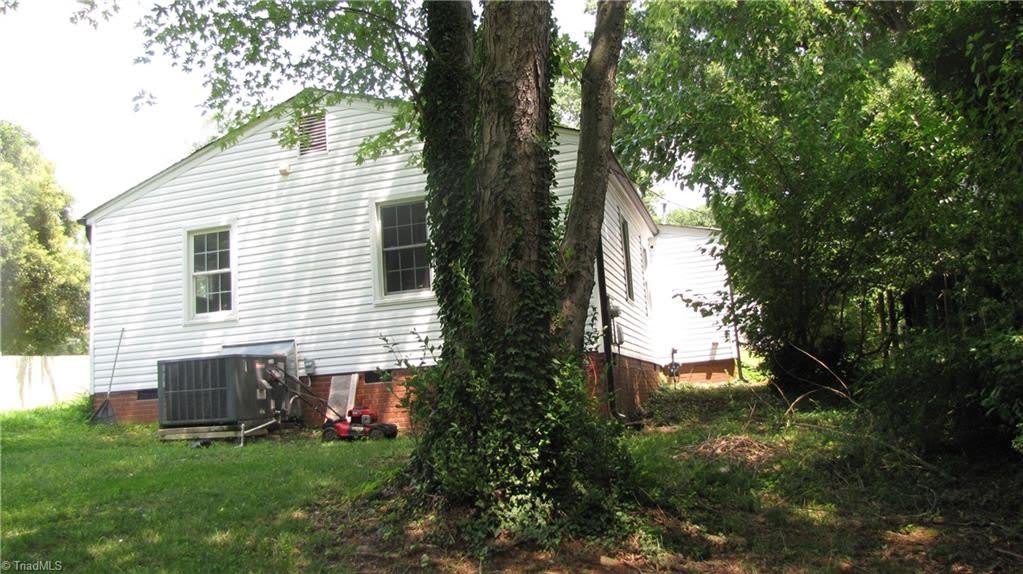 1505 Cook Street – photo 3