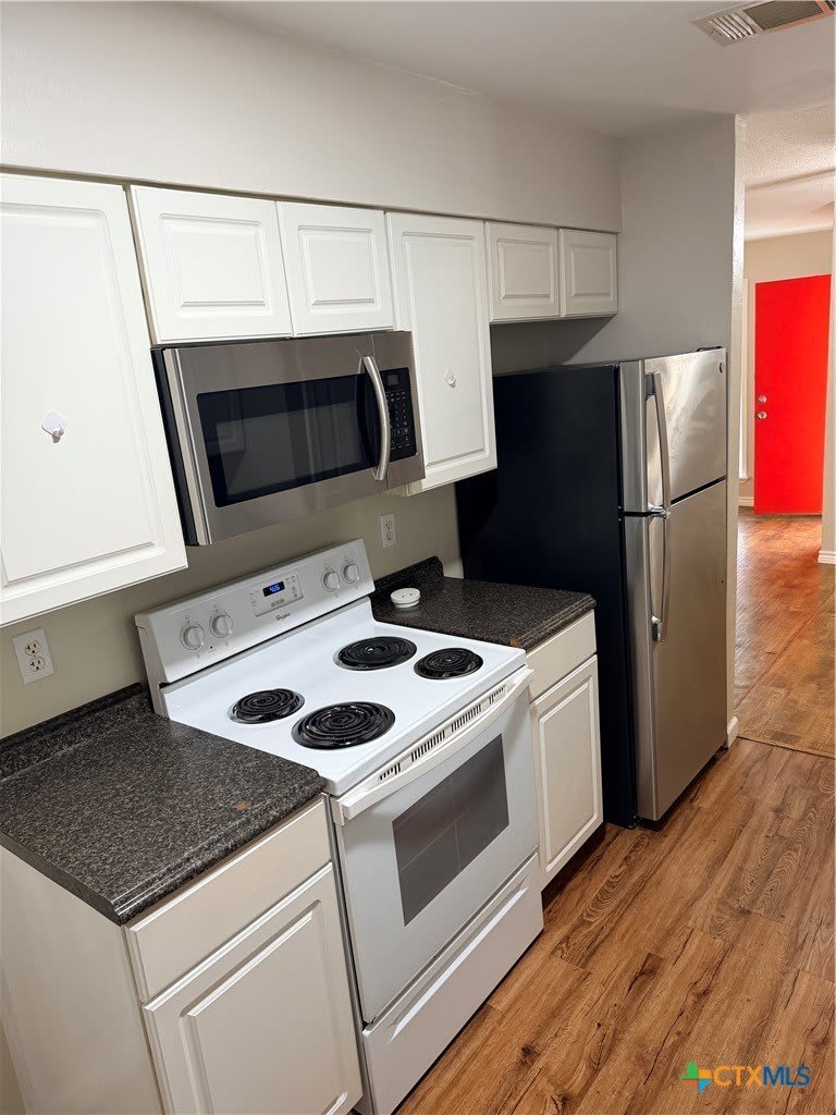 208 Uhland Road – photo 2