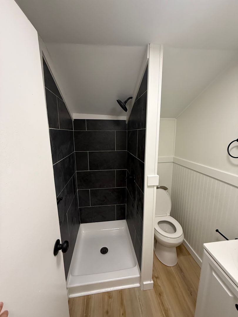updated 4 bedroom 2.5 Bathroom house for rent – photo 4