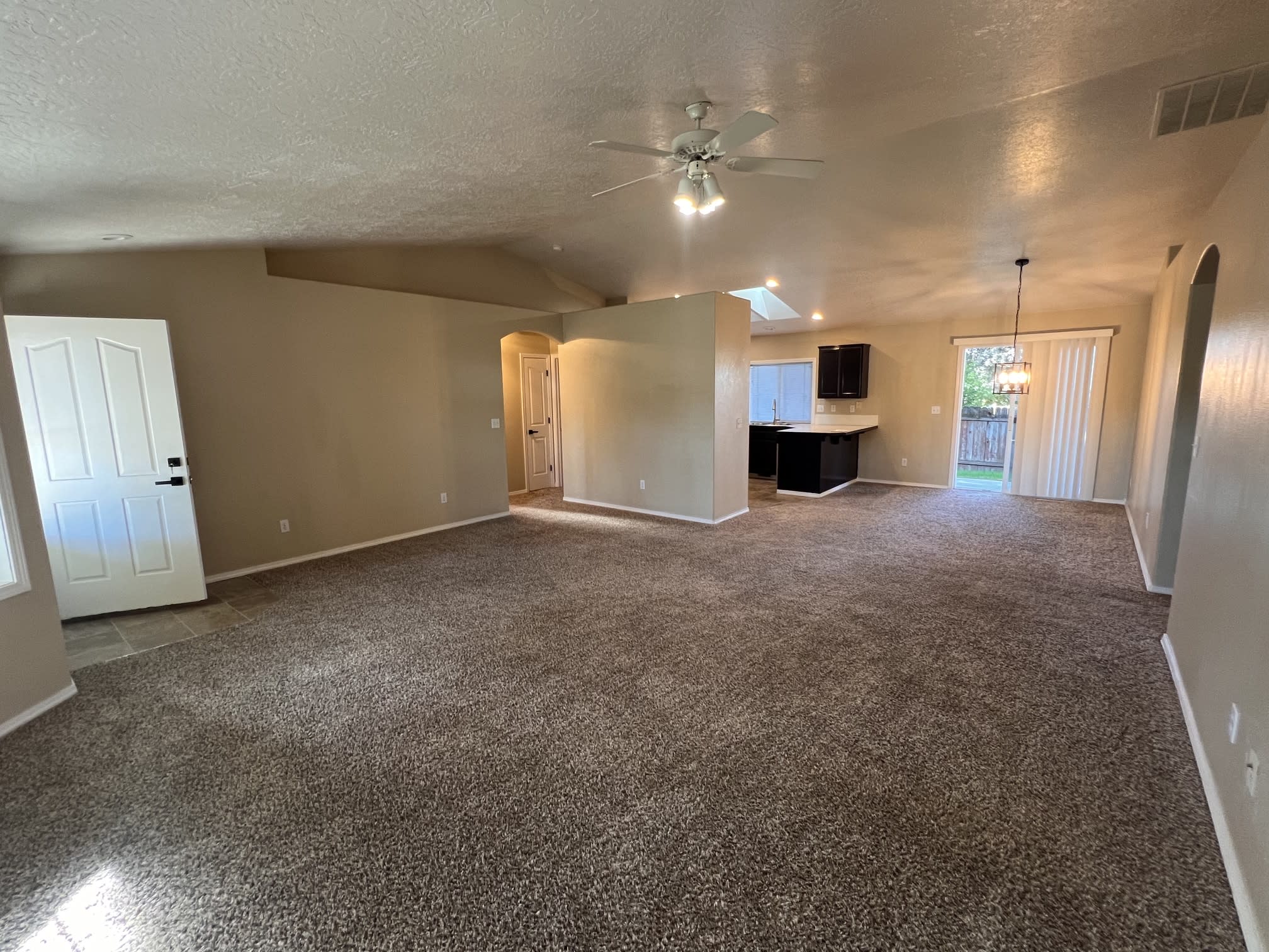 14401 W Roaring Creek St – photo 3