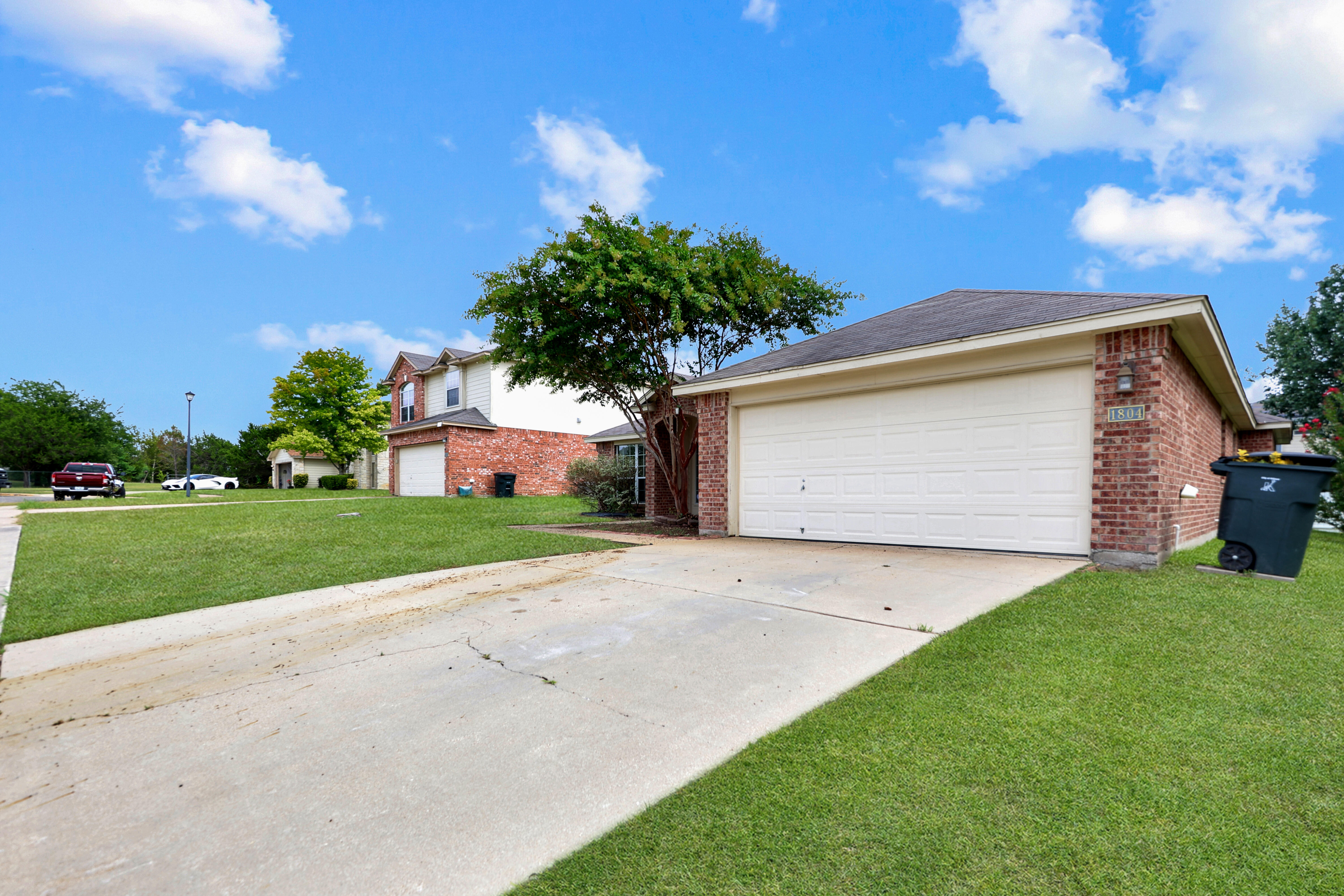 1804 Lobrecht Ct – photo 2