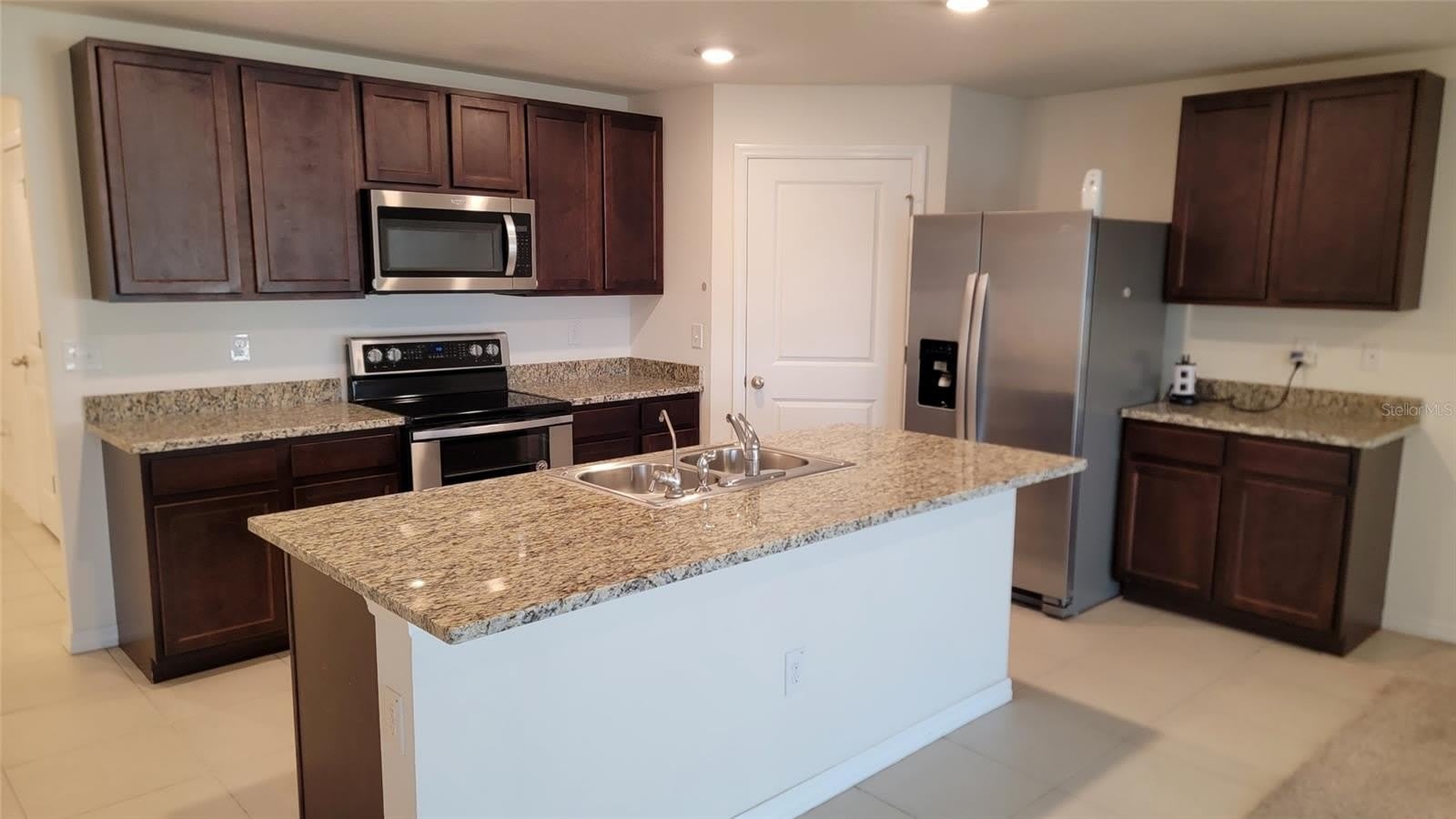 1102 COASTAL HAMMOCK Avenue – photo 5