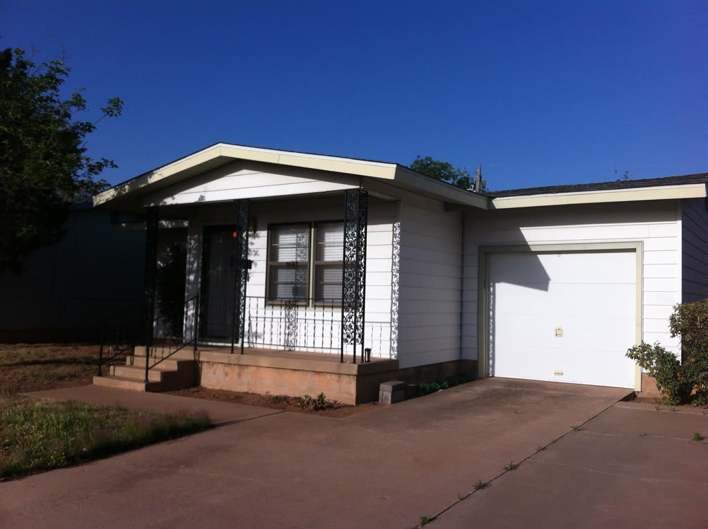 604 Steakley – photo 2